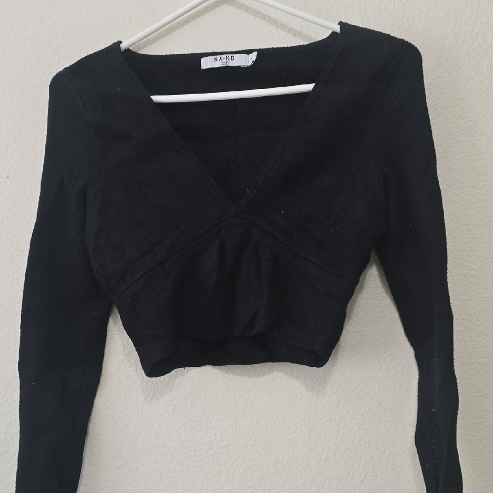 NA-KD Black V-Neck Crop Top‎ S